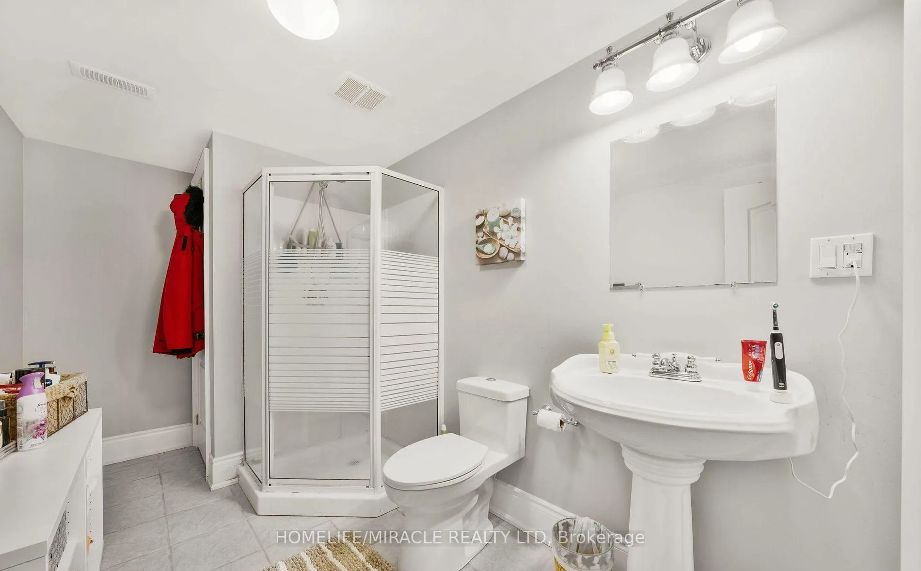 Photo 28 of 22 Devonleigh Drive, Amaranth, Rural Amaranth — HOMEH