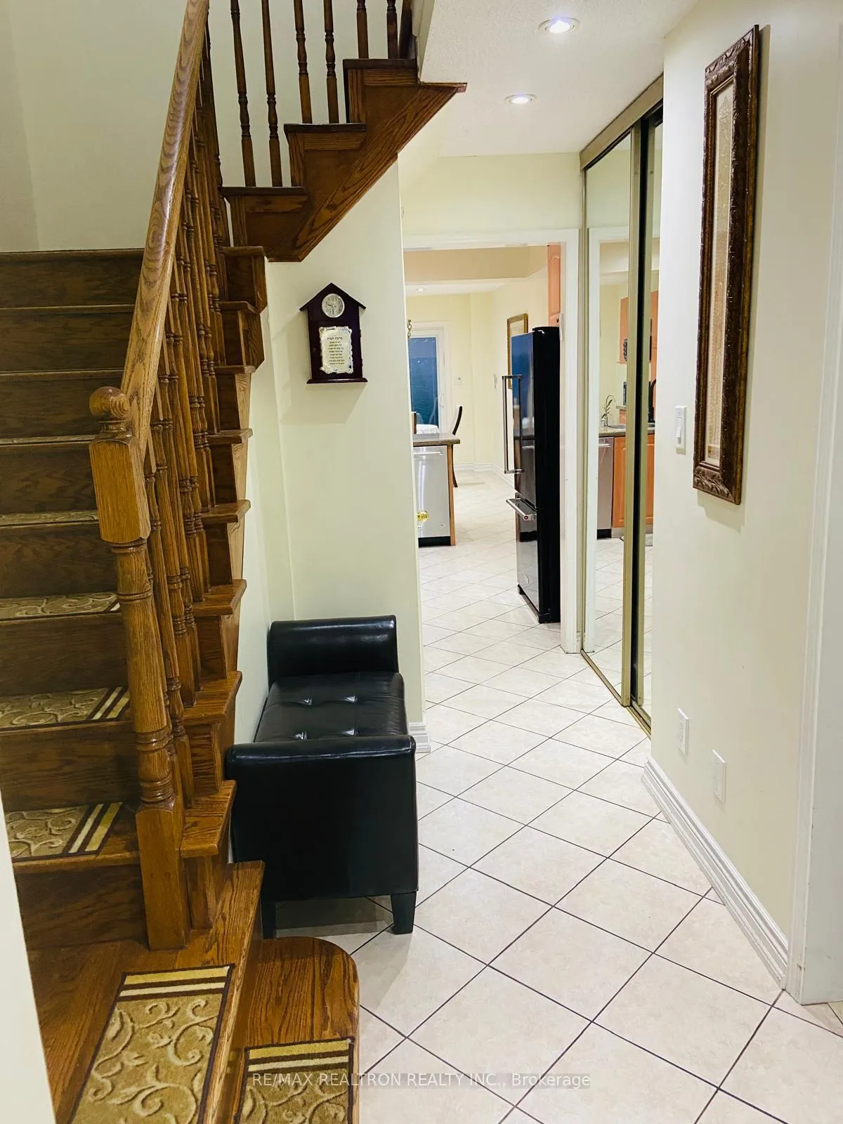 Photo 2 of 127 Gailcrest Circle, Vaughan, Crestwood-Springfarm-Yorkhill — HOMEH