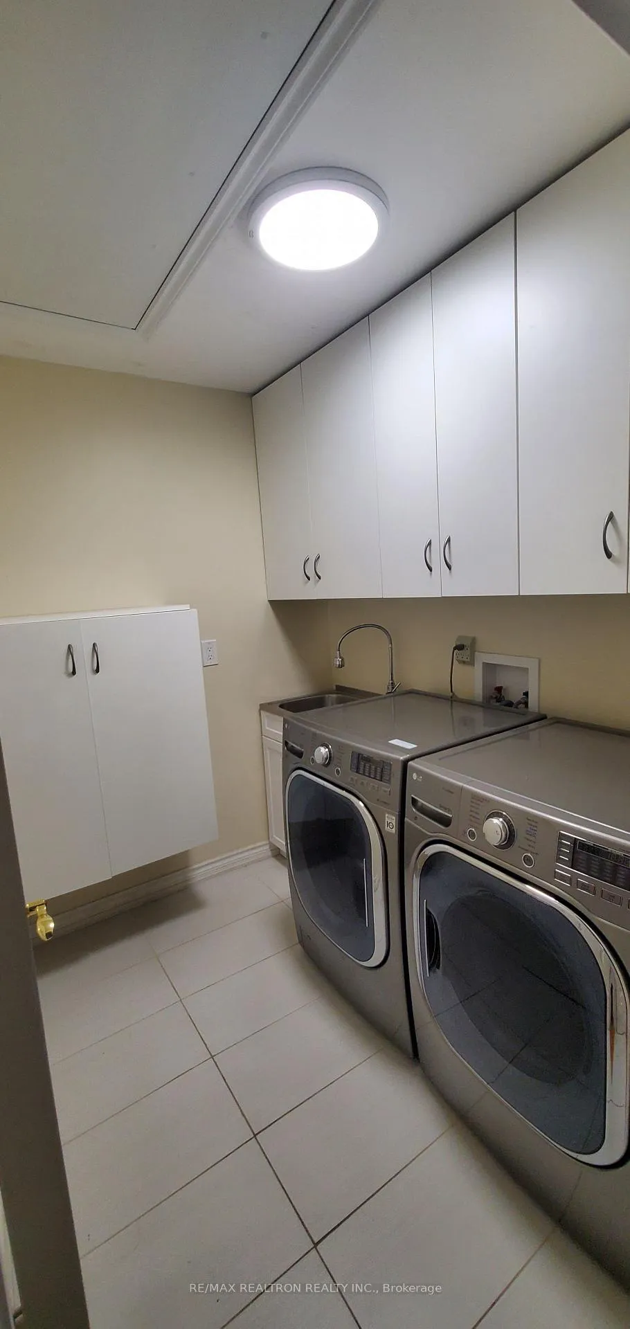 Photo 12 of 127 Gailcrest Circle, Vaughan, Crestwood-Springfarm-Yorkhill — HOMEH