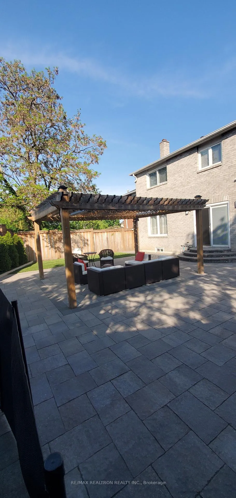 Photo 14 of 127 Gailcrest Circle, Vaughan, Crestwood-Springfarm-Yorkhill — HOMEH
