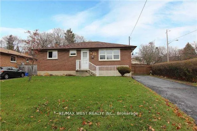 Photo 1 of 39 Keewatin Street S, Oshawa, Donevan — HOMEH
