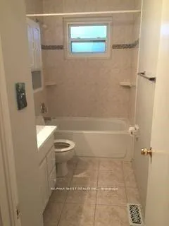 Photo 8 of 39 Keewatin Street S, Oshawa, Donevan — HOMEH