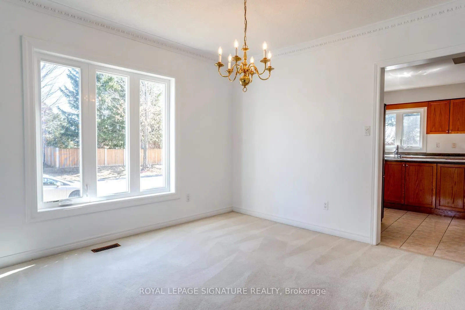 Photo 11 of 57 Song Bird Drive, Markham, Rouge Fairways — HOMEH
