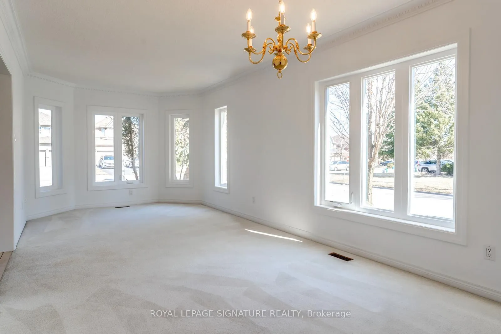 Photo 12 of 57 Song Bird Drive, Markham, Rouge Fairways — HOMEH