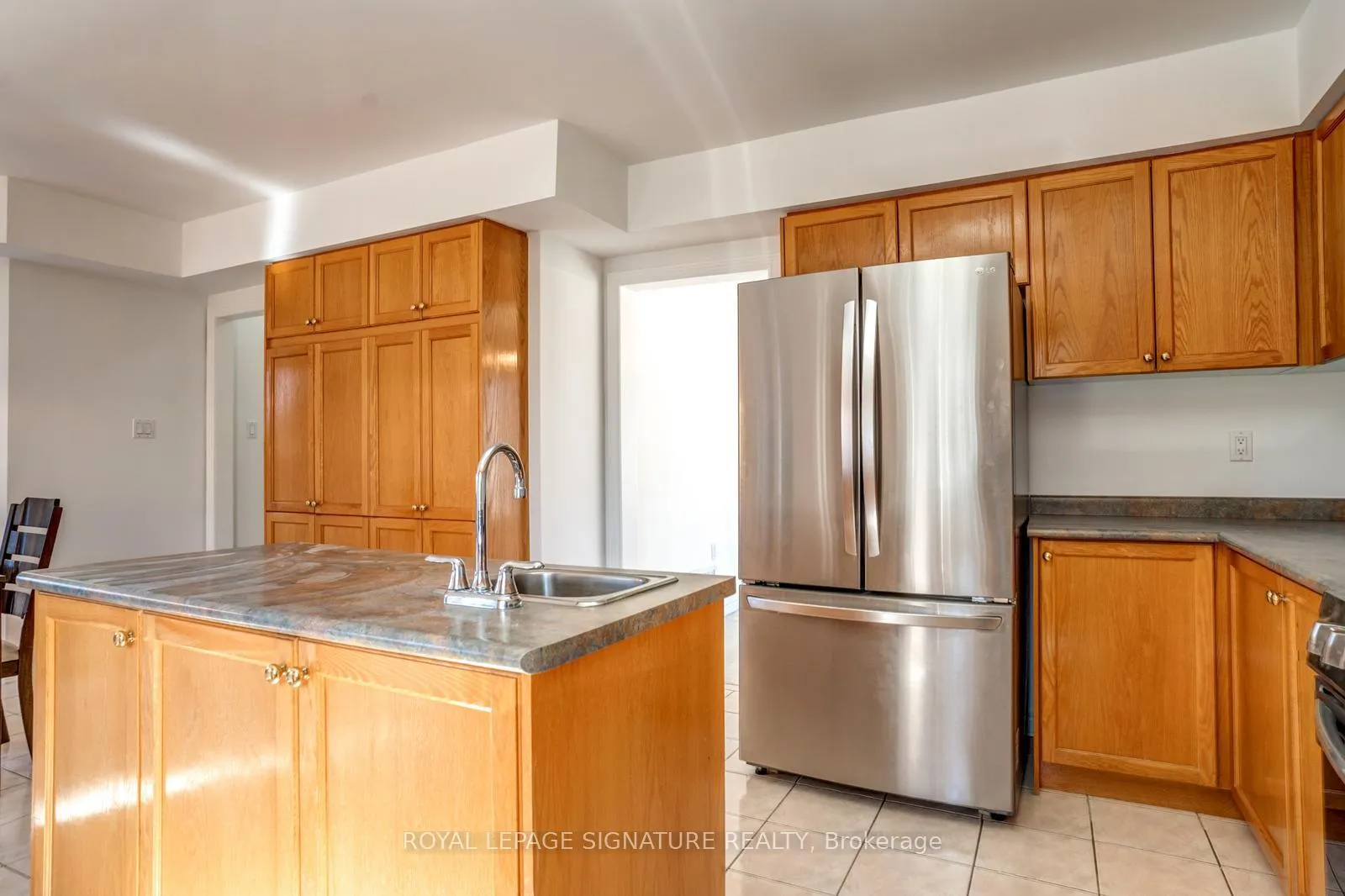 Photo 18 of 57 Song Bird Drive, Markham, Rouge Fairways — HOMEH
