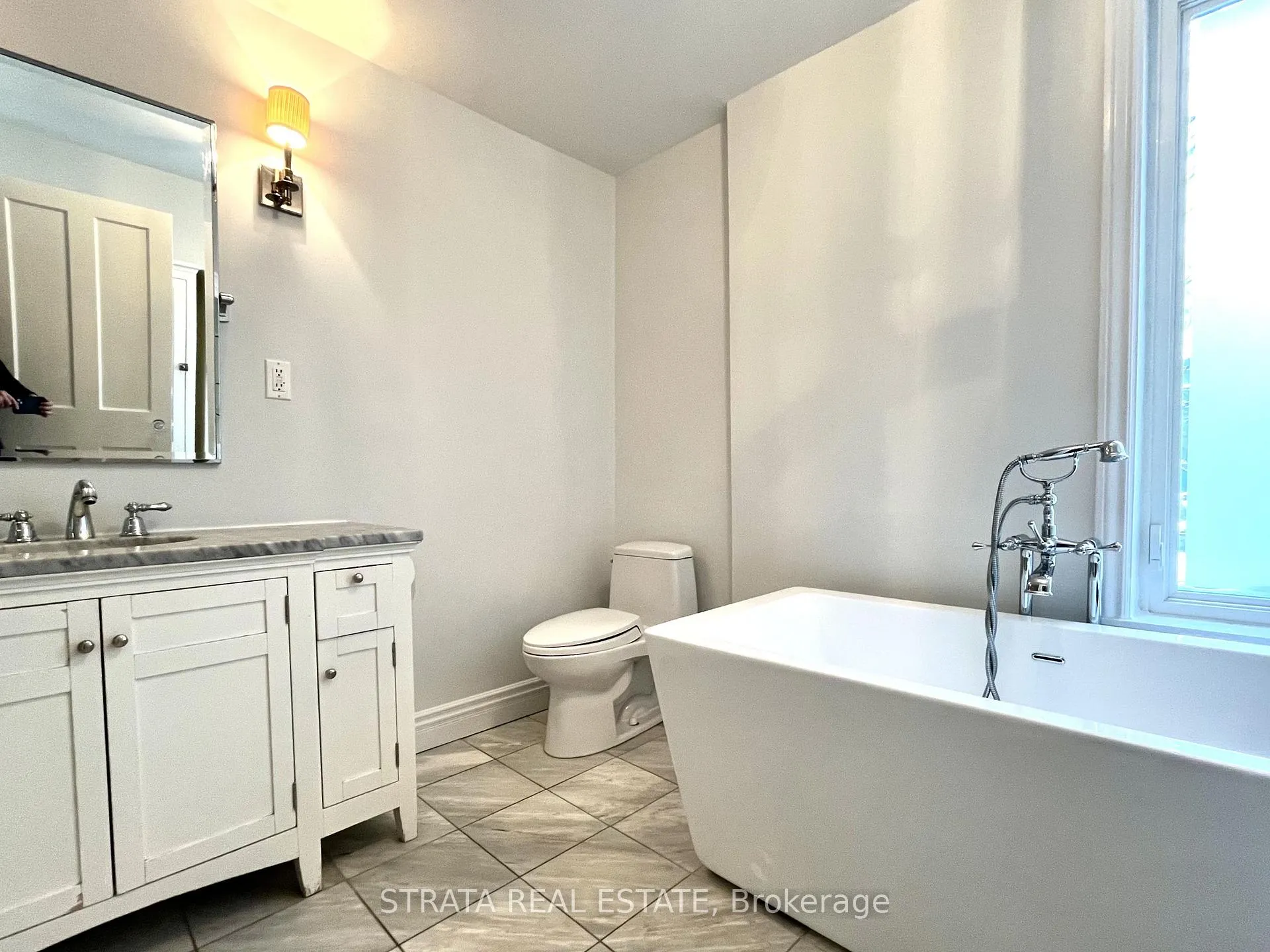 Photo 10 of 124 De Grassi Street, Toronto, South Riverdale — HOMEH