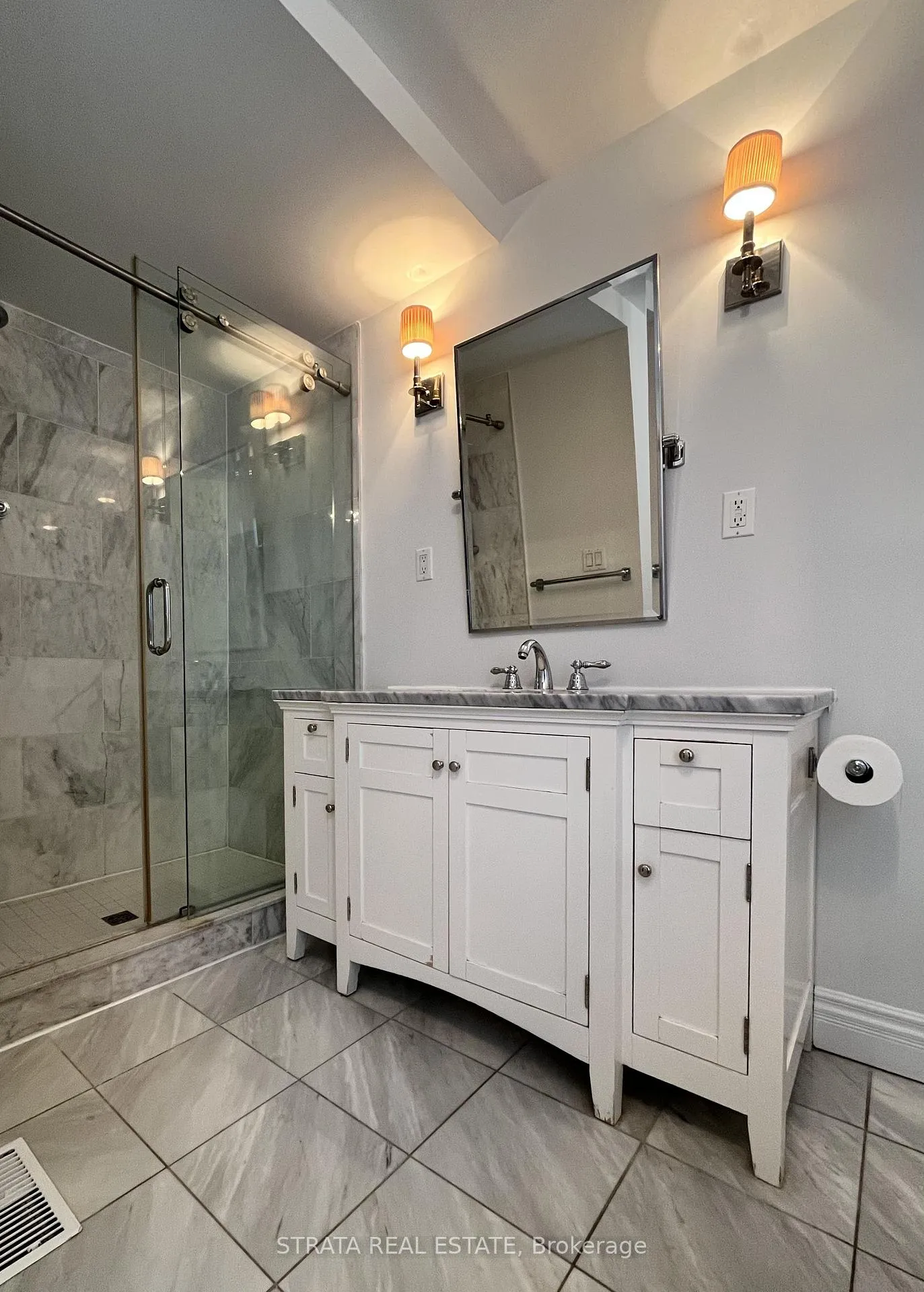 Photo 11 of 124 De Grassi Street, Toronto, South Riverdale — HOMEH