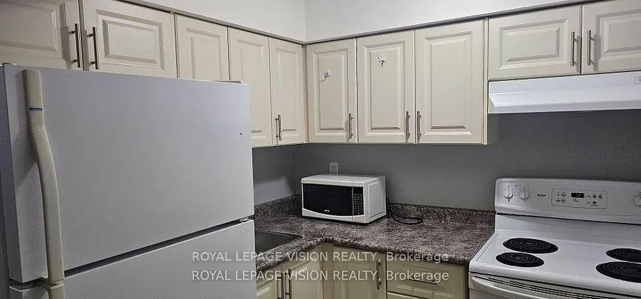 Photo 3 of Unit Lower, 738 Stonepath Circle, Pickering, Amberlea — HOMEH
