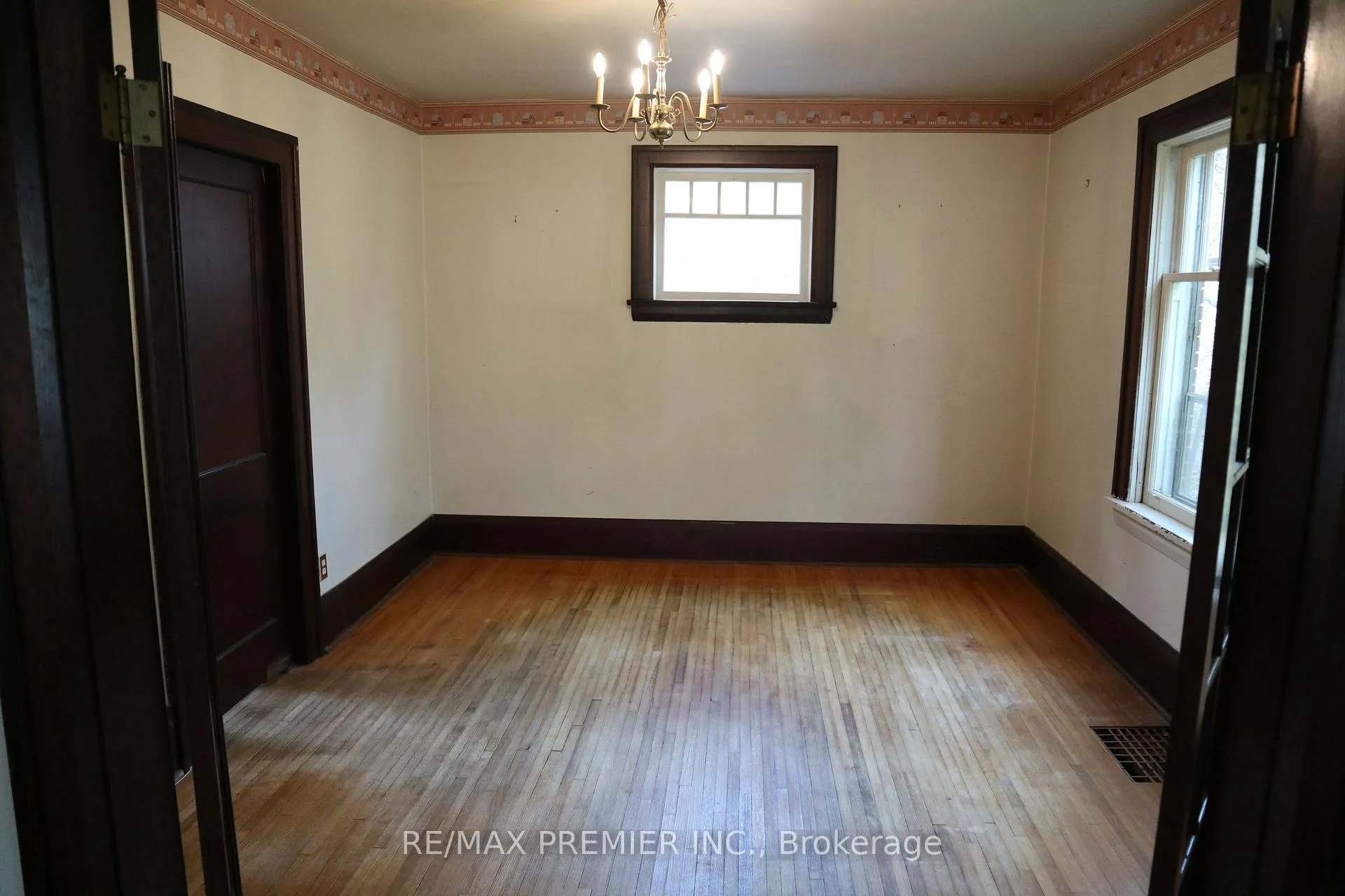 Photo 10 of 440 Kettleby Road, King, Rural King — HOMEH