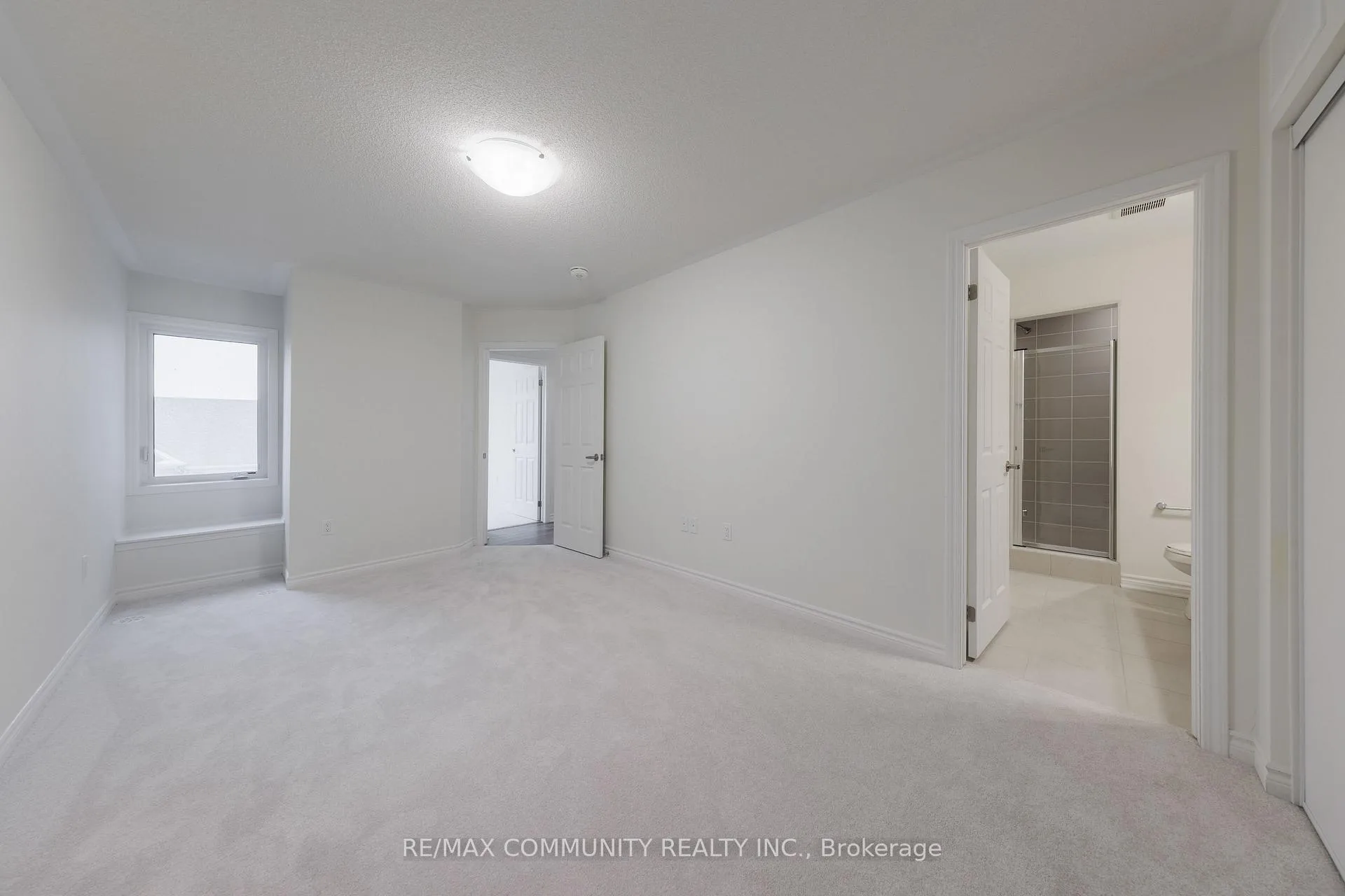 Photo 12 of 3356 Swordbill Street, Pickering, Rural Pickering — HOMEH