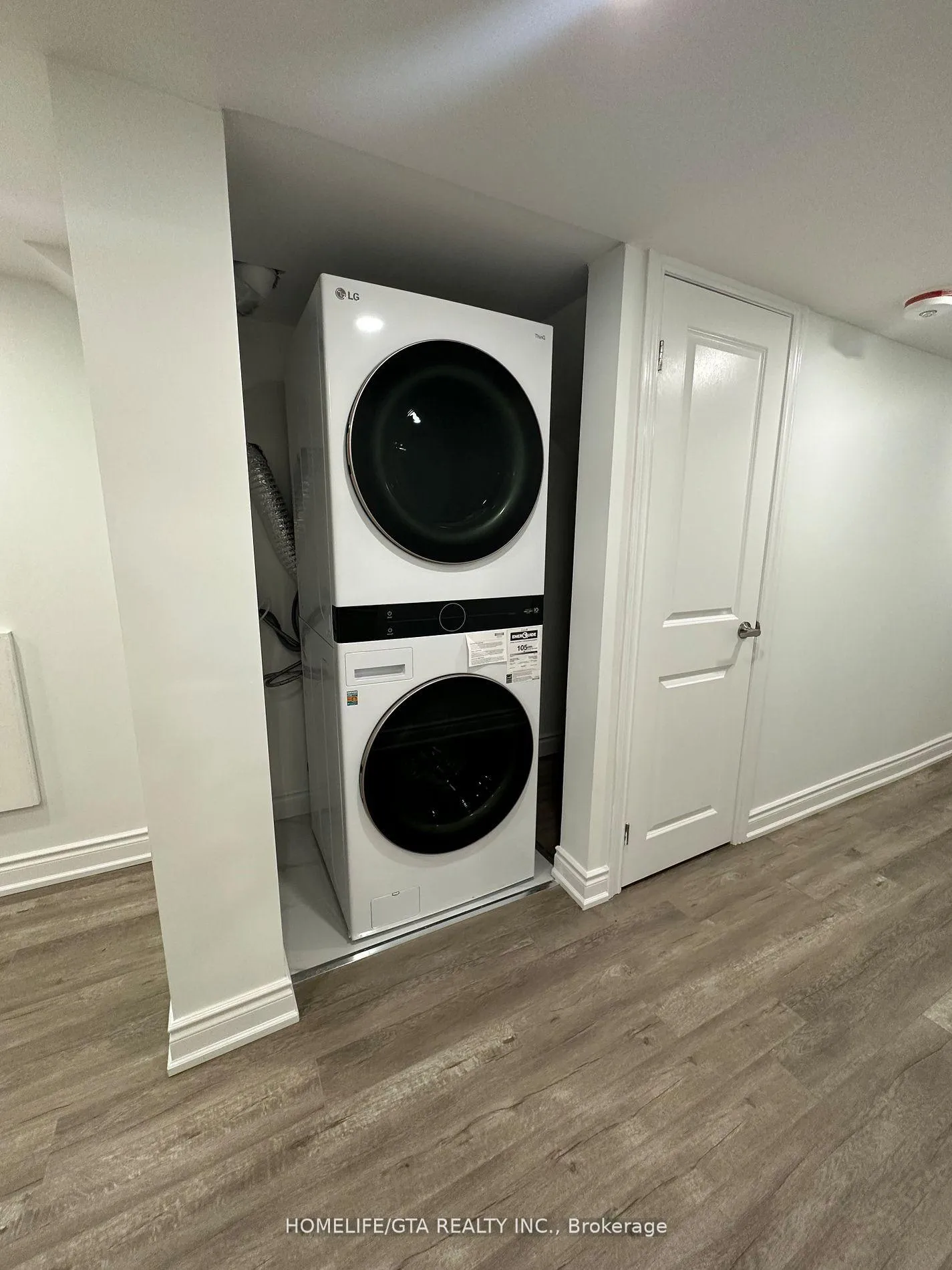 Photo 4 of Unit Basement, 21 Reign Lane, Markham, Cedarwood — HOMEH