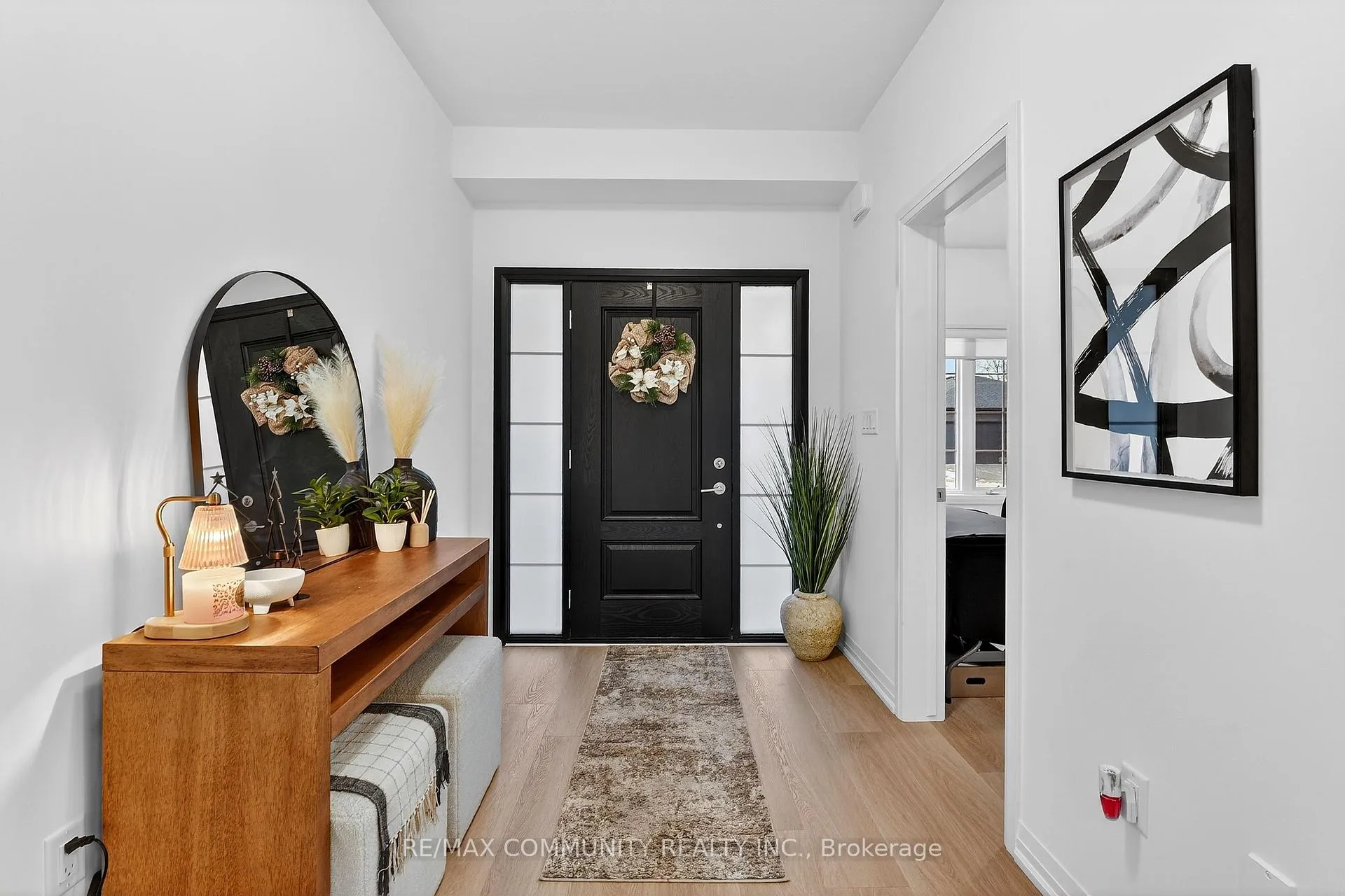 Photo 3 of 115 Westcott Road, Welland, West Welland — HOMEH