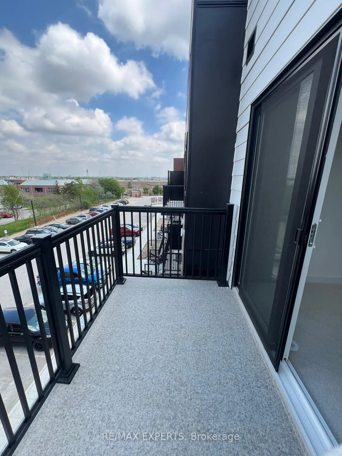 Photo 10 of 40 Palace Street, Kitchener — HOMEH