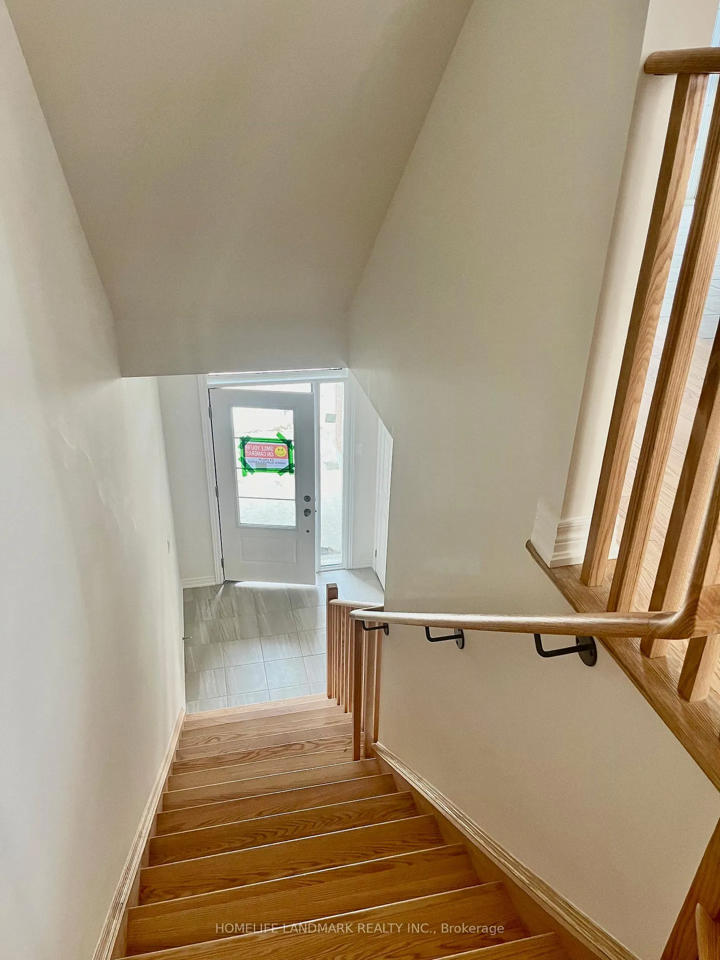 Photo 2 of 127 Air Dancer Crescent, Oshawa, Windfields — HOMEH