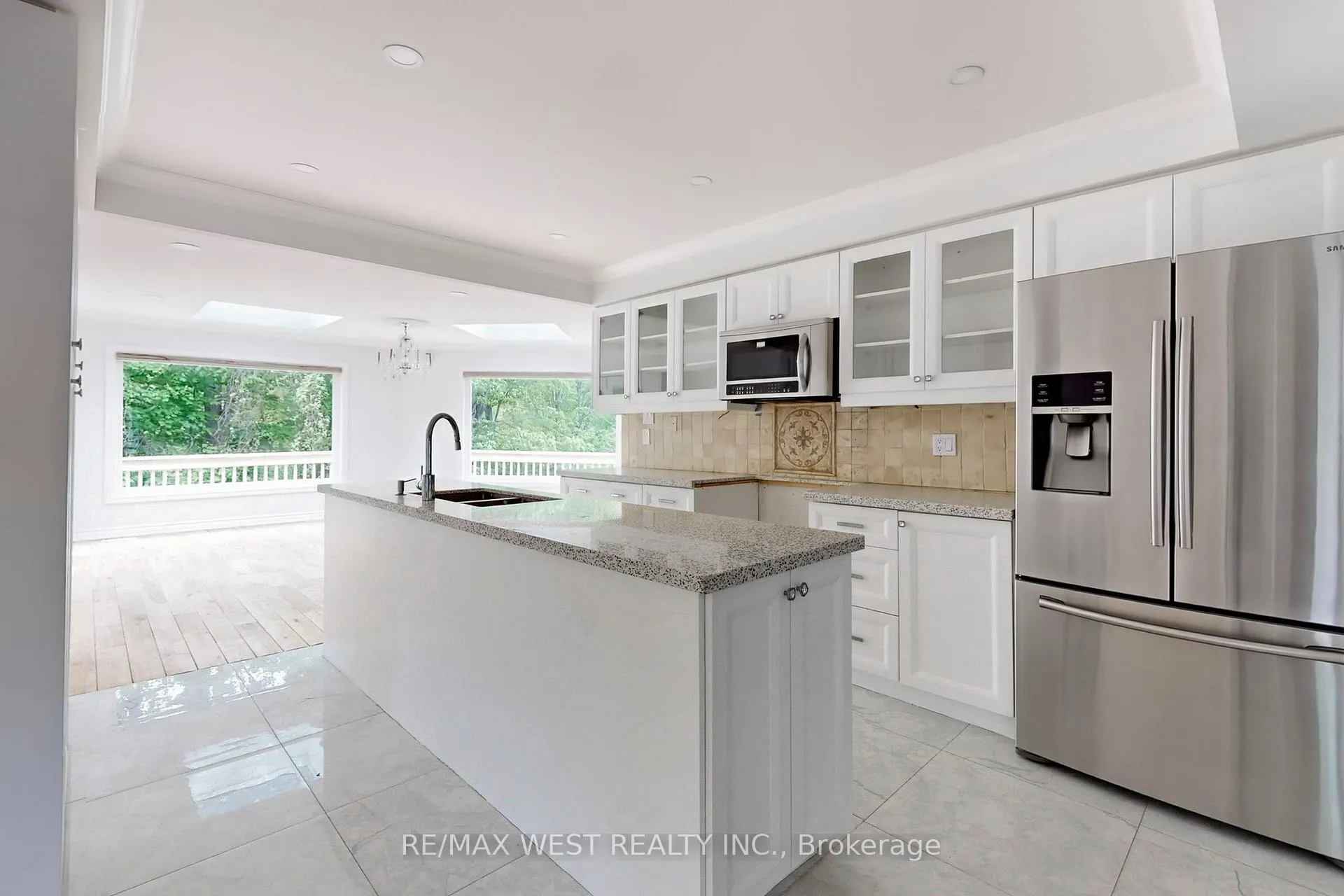 Photo 20 of 16 Prince Edward Boulevard, Markham, Thornlea — HOMEH