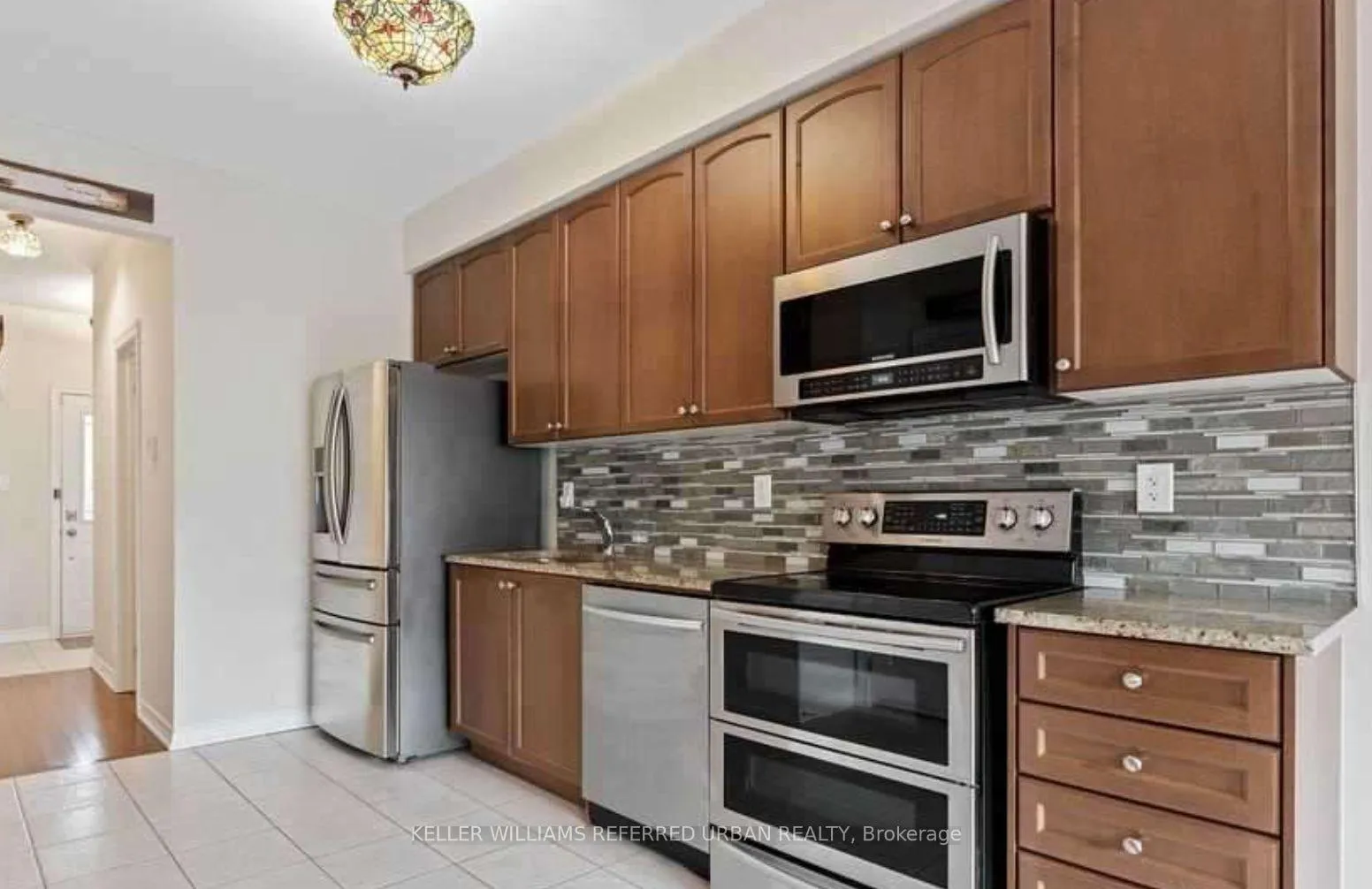 Photo 2 of 35 Cygnus Crescent, Barrie, Ardagh — HOMEH