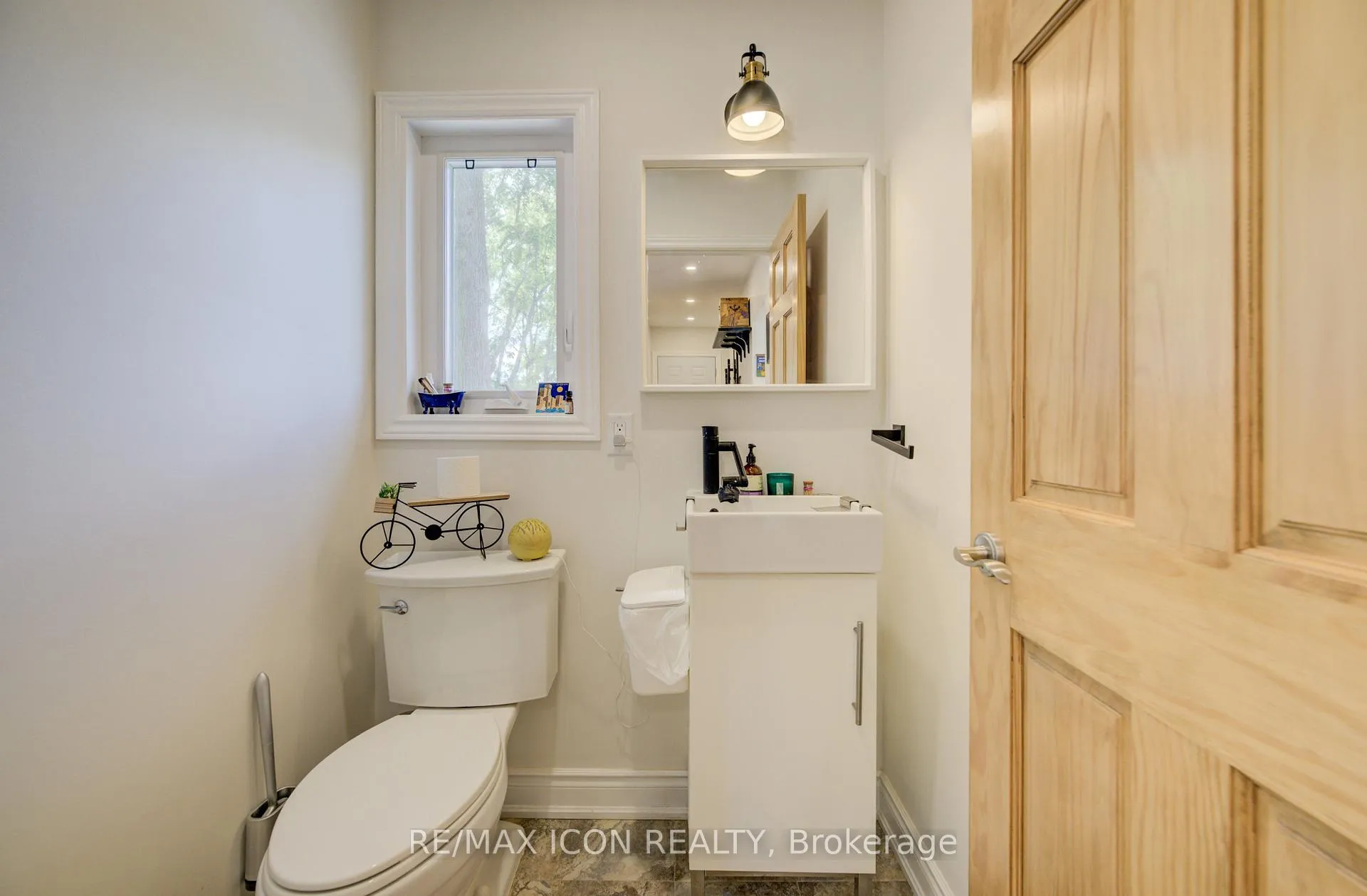 Photo 15 of Unit B, 1861 Sawmill Road, Woolwich — HOMEH