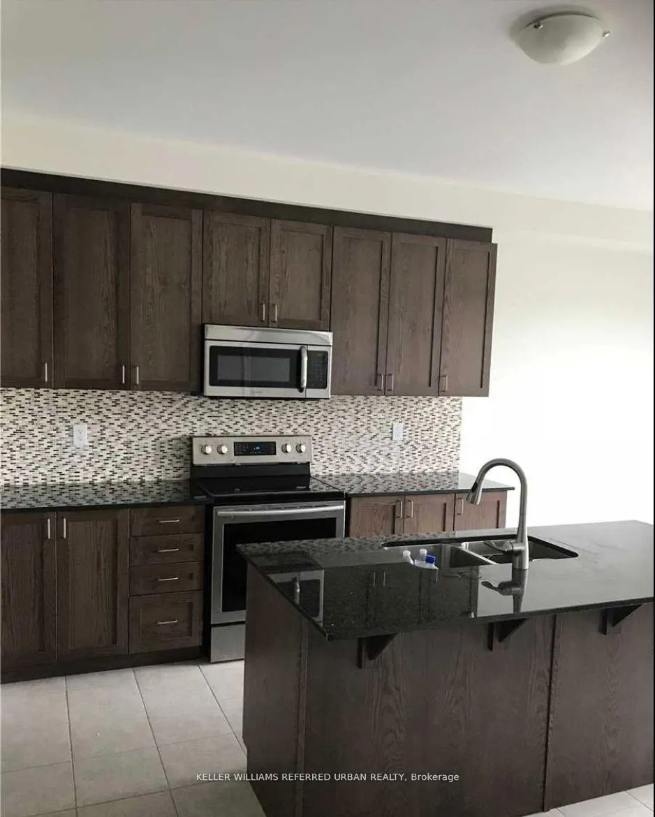 Photo 8 of 320 Shady Glen Crescent, Kitchener, Rosenburg — HOMEH