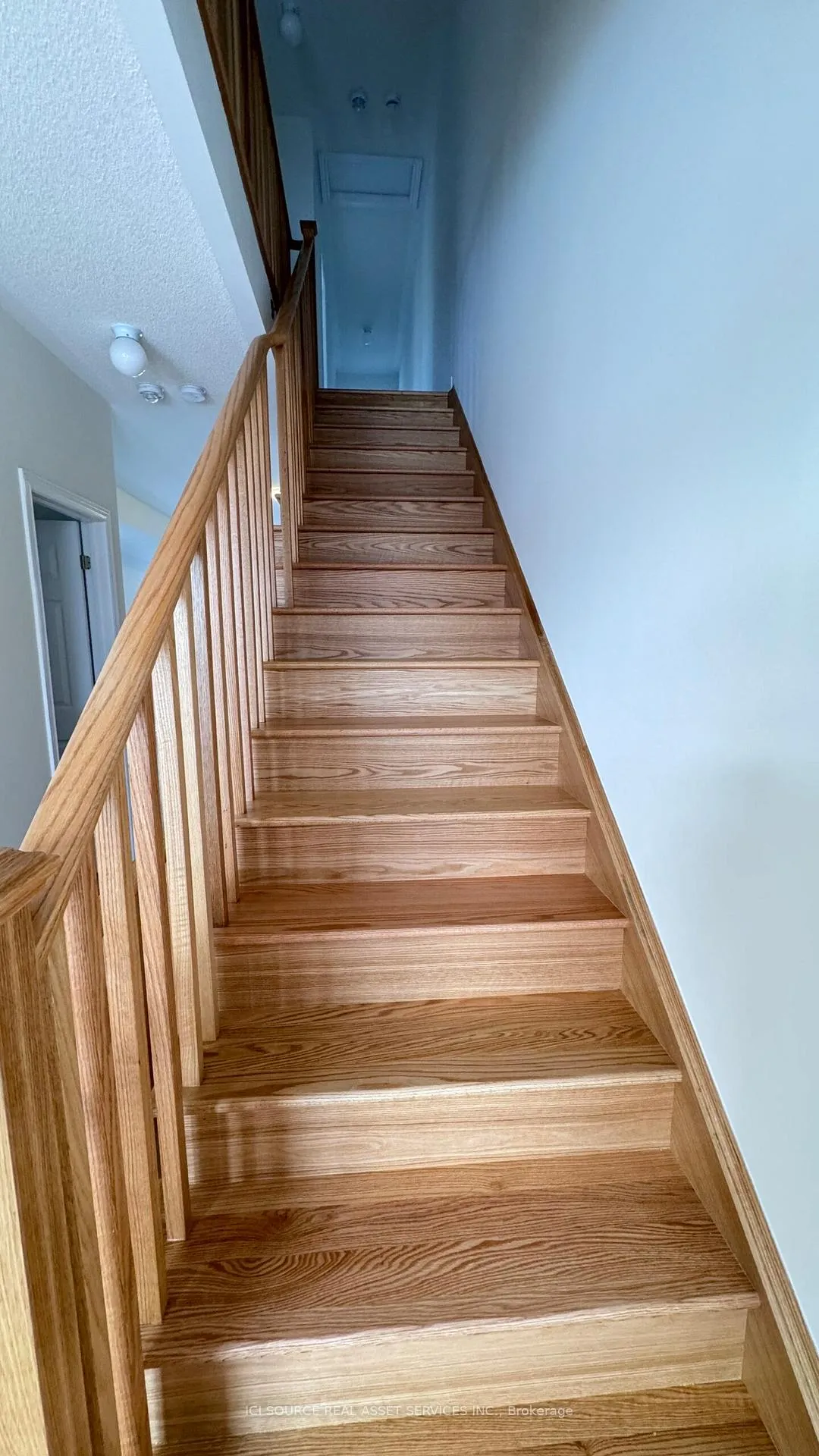 Photo 14 of 907 Crowsnest Hollow, Pickering, Rural Pickering — HOMEH