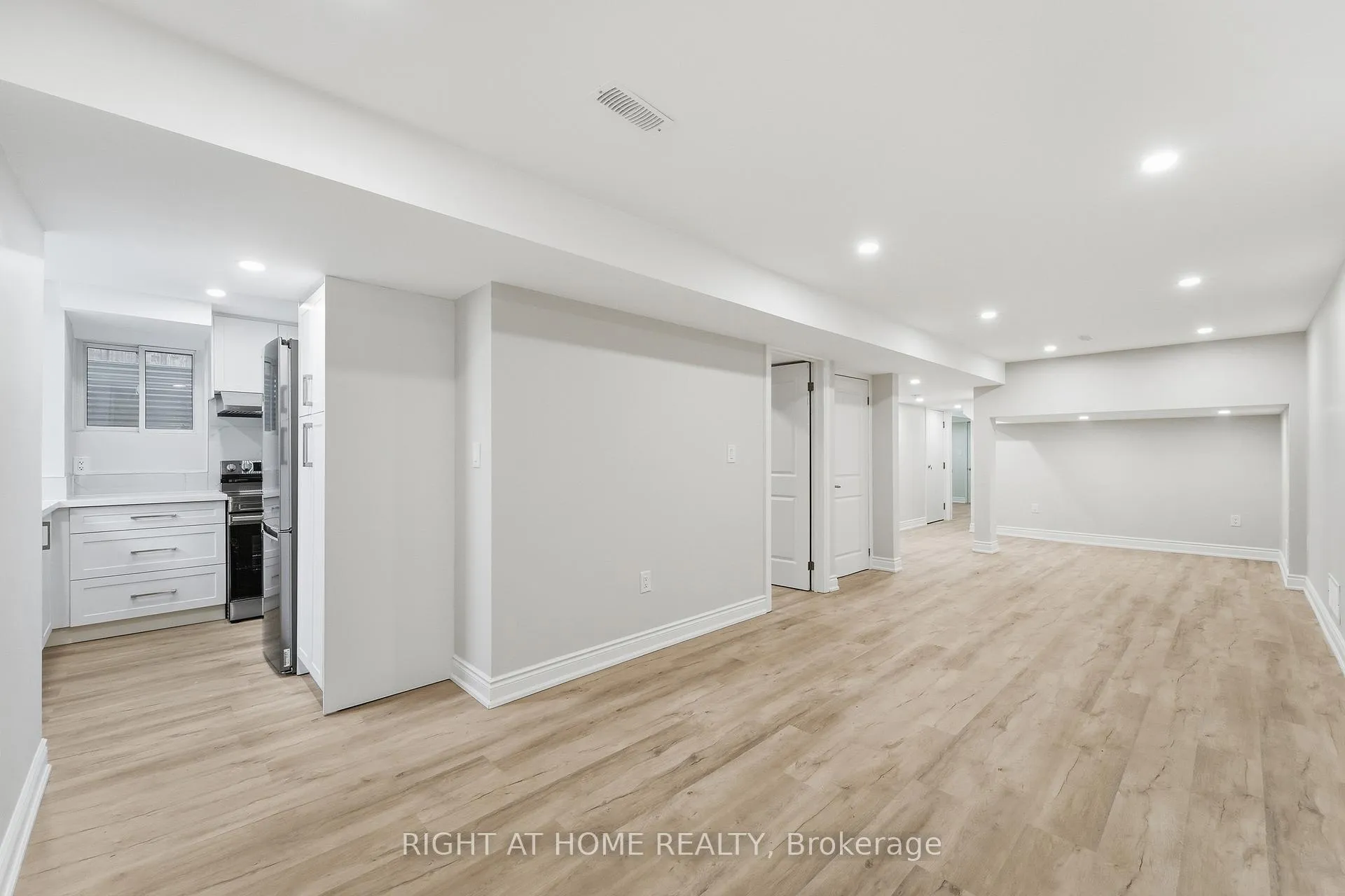 Photo 8 of Unit Lower, 7 Walter Clifford Nesbitt Drive, Whitby, Rural Whitby — HOMEH