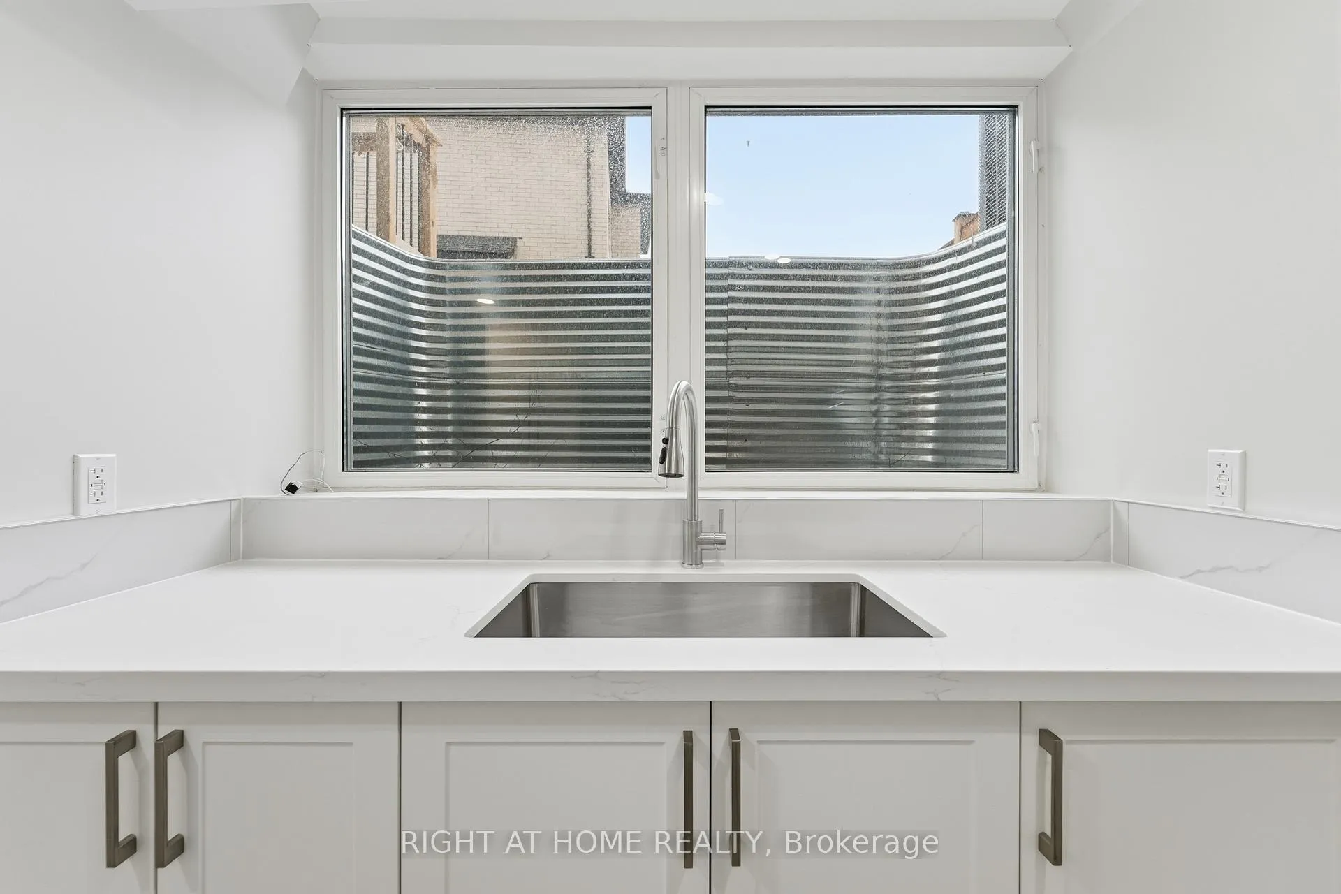 Photo 14 of Unit Lower, 7 Walter Clifford Nesbitt Drive, Whitby, Rural Whitby — HOMEH