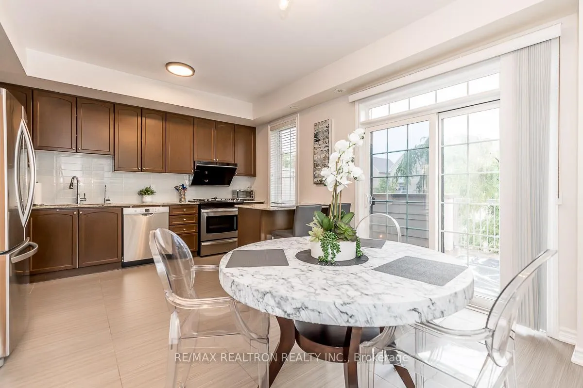 Photo 21 of 28 Donald Buttress Boulevard W, Markham, Cathedraltown — HOMEH