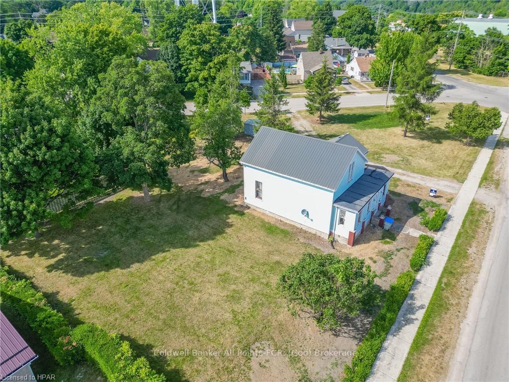 Photo 10 of 249 Britannia Road E, Goderich, Goderich (Town) — HOMEH