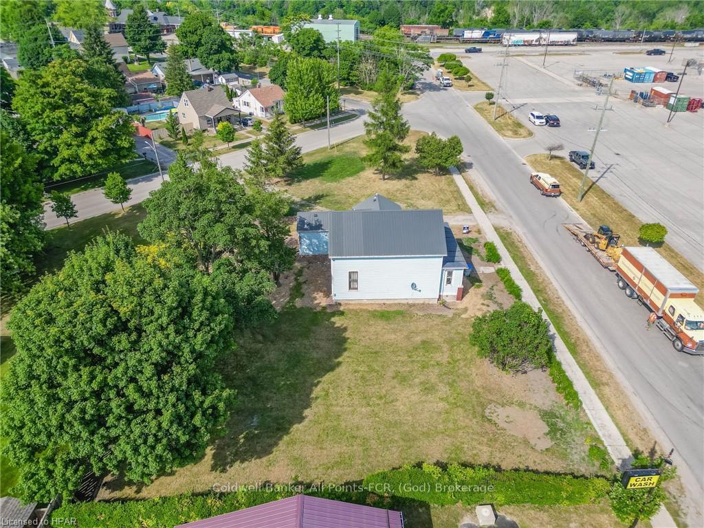 Photo 11 of 249 Britannia Road E, Goderich, Goderich (Town) — HOMEH