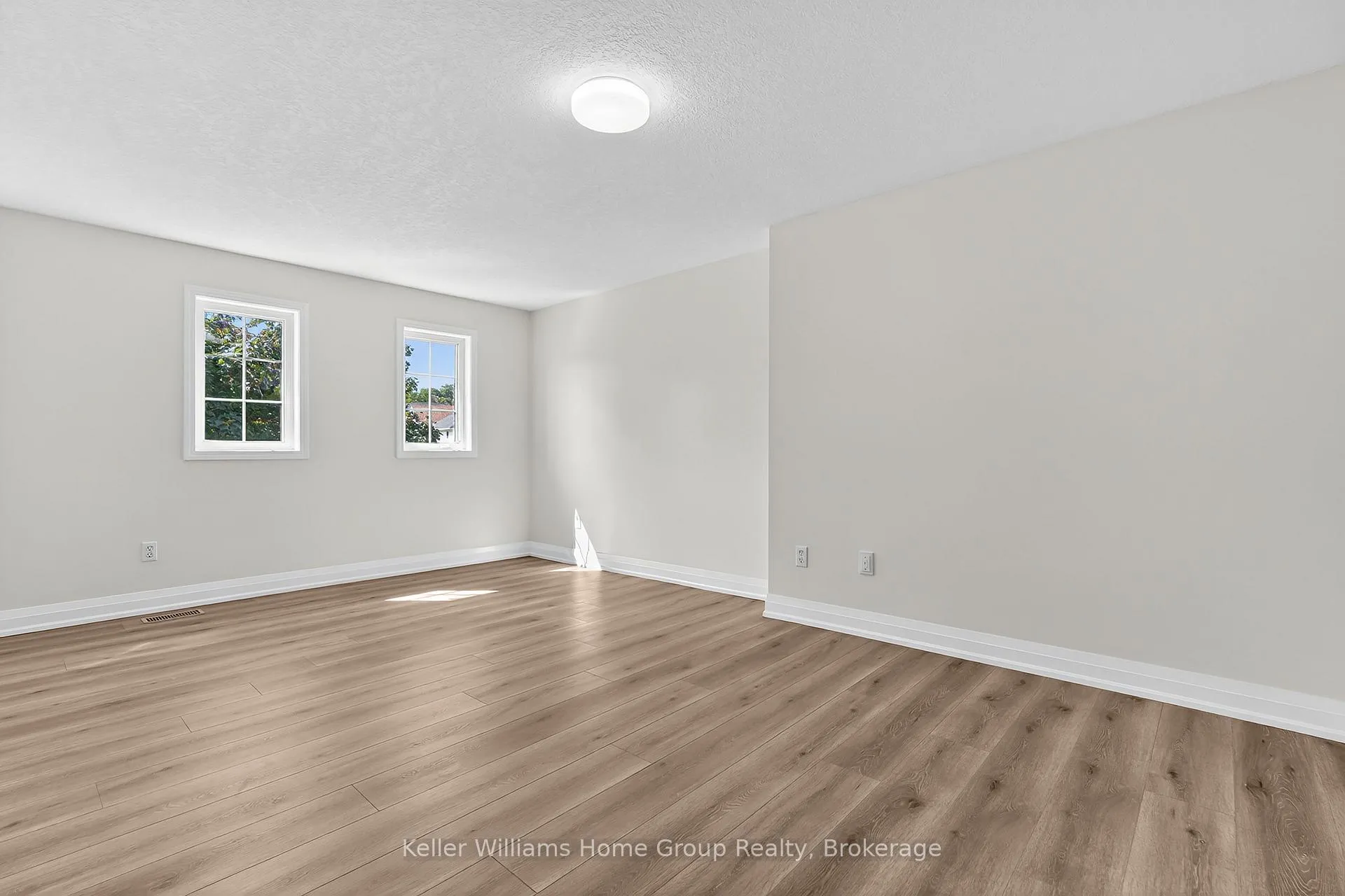 Photo 14 of 238 Briarmeadow Drive, Kitchener, Idlewood — HOMEH
