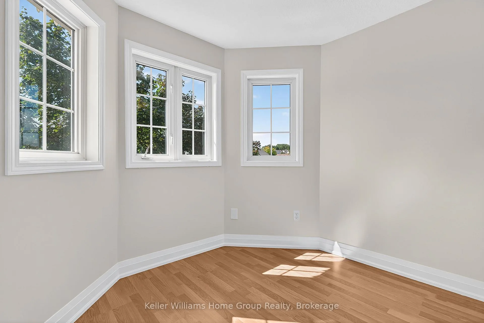 Photo 22 of 238 Briarmeadow Drive, Kitchener, Idlewood — HOMEH