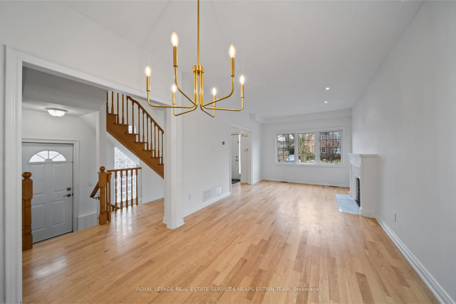 Photo 4 of 1 Beaufield Avenue, Toronto, Leaside — HOMEH
