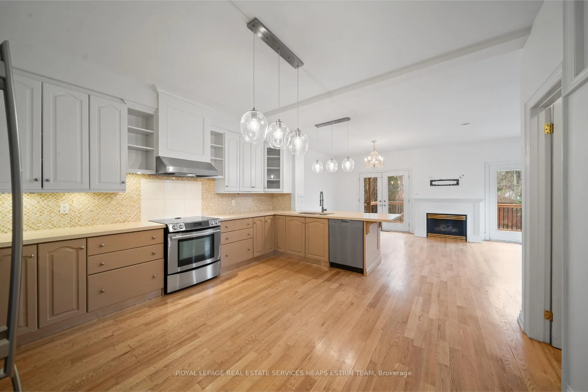Photo 7 of 1 Beaufield Avenue, Toronto, Leaside — HOMEH