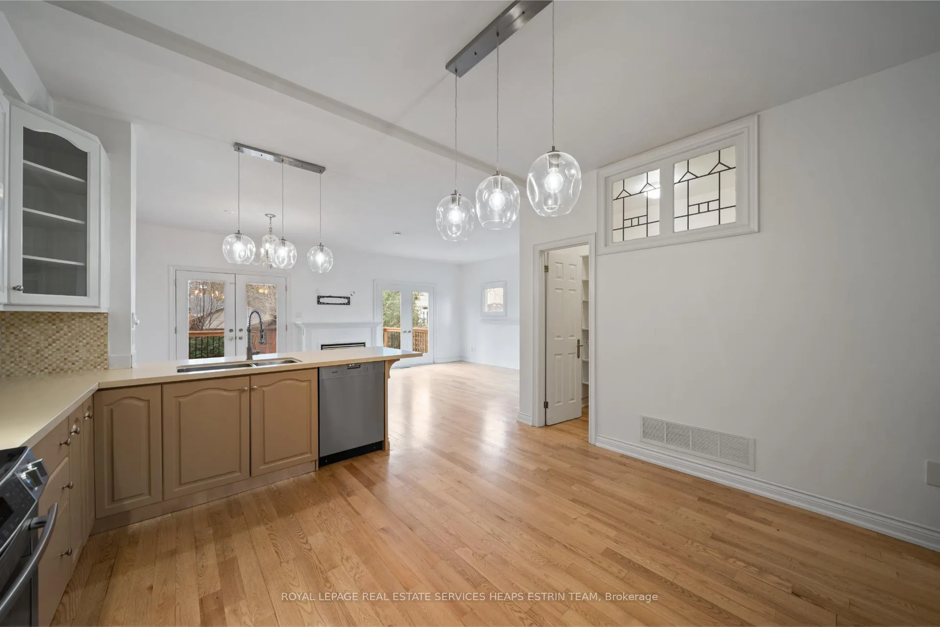 Photo 10 of 1 Beaufield Avenue, Toronto, Leaside — HOMEH