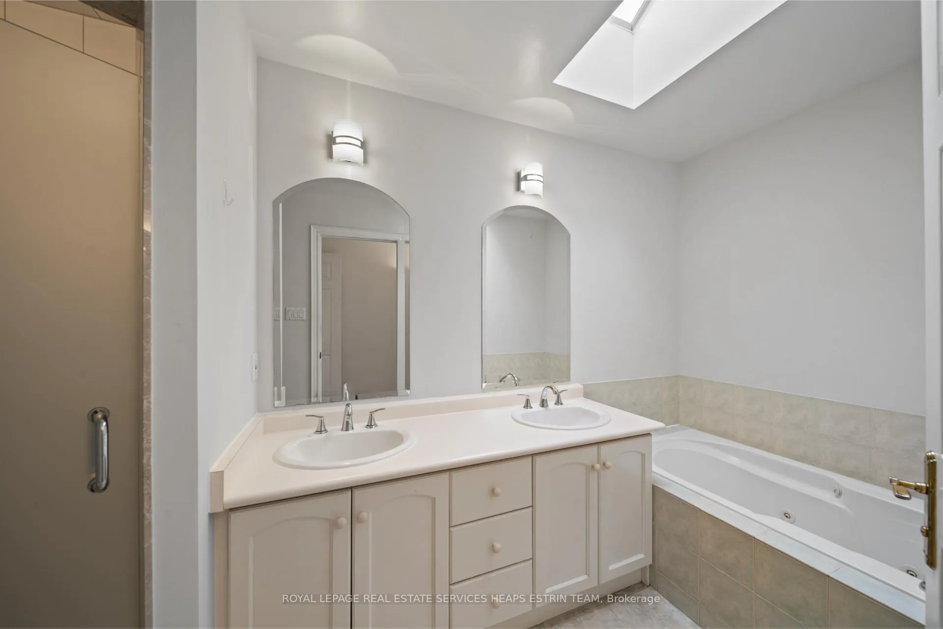 Photo 19 of 1 Beaufield Avenue, Toronto, Leaside — HOMEH