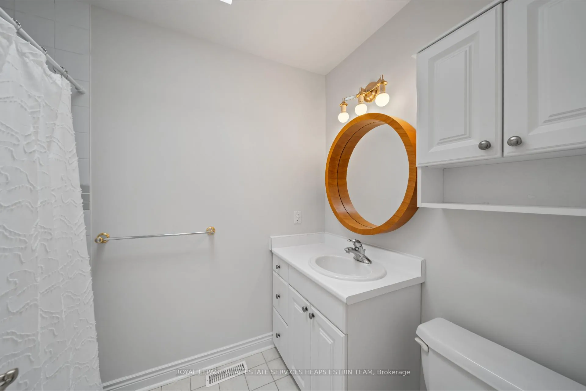 Photo 23 of 1 Beaufield Avenue, Toronto, Leaside — HOMEH