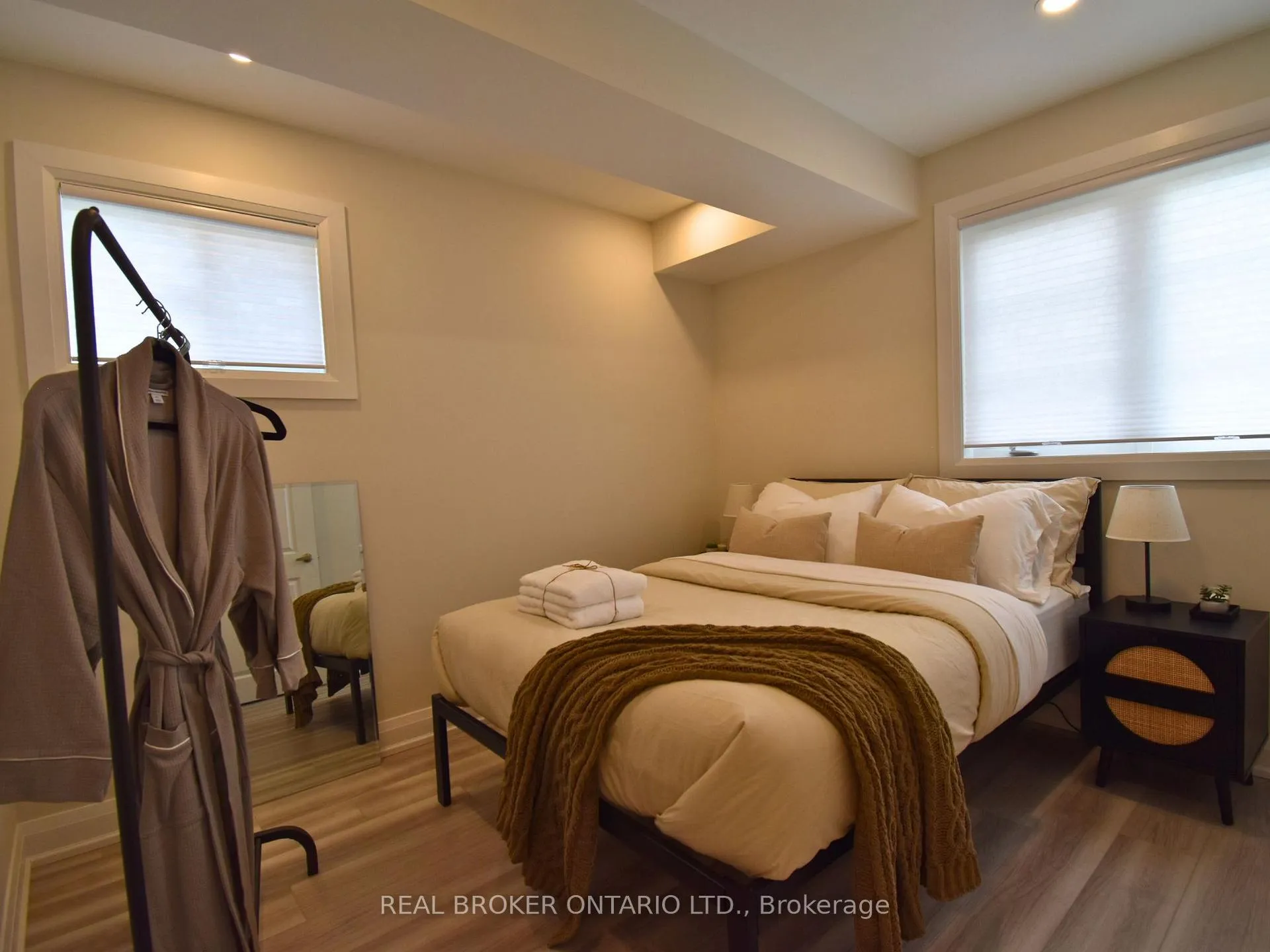 Photo 13 of Unit LOWER, 1004 Dashwood Court, Pickering, Rural Pickering — HOMEH