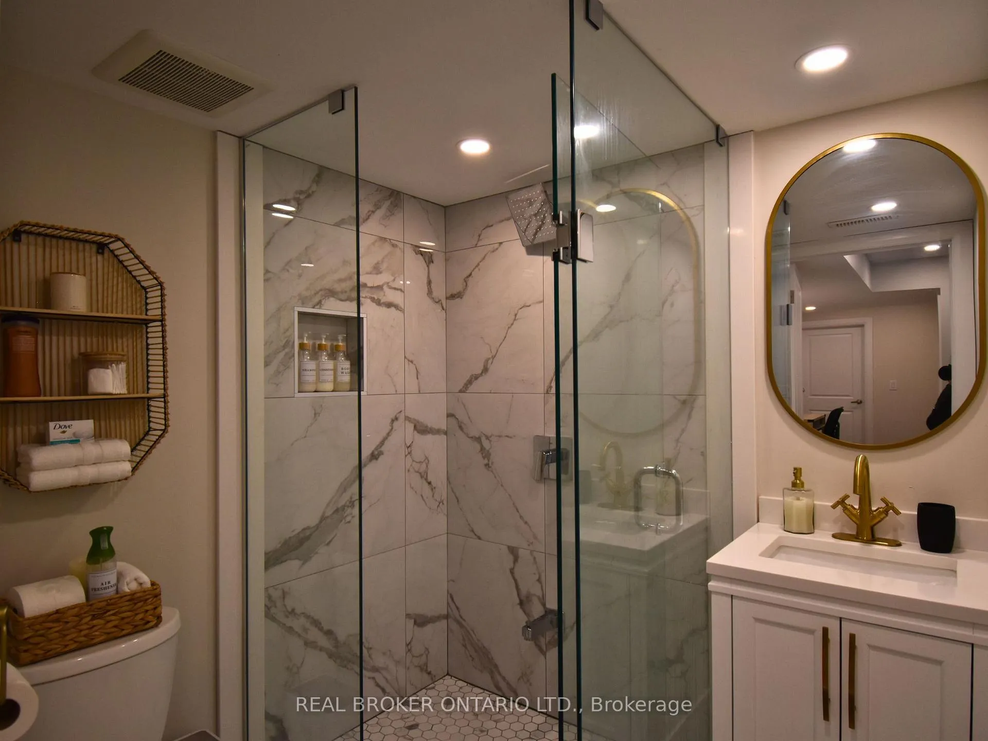 Photo 21 of Unit LOWER, 1004 Dashwood Court, Pickering, Rural Pickering — HOMEH