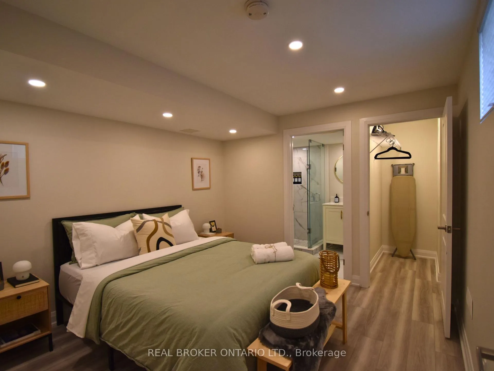 Photo 23 of Unit LOWER, 1004 Dashwood Court, Pickering, Rural Pickering — HOMEH