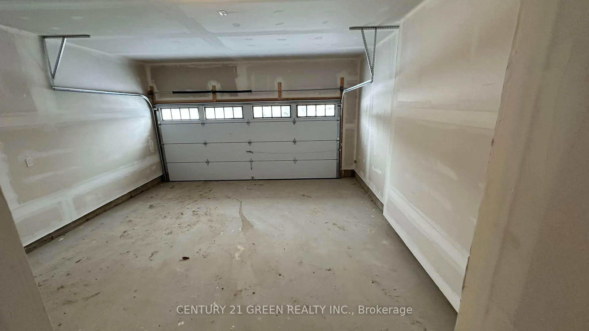 Photo 8 of 270 Pottruff Road, Brant, Paris — HOMEH