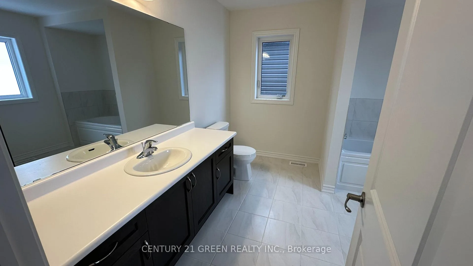 Photo 21 of 270 Pottruff Road, Brant, Paris — HOMEH