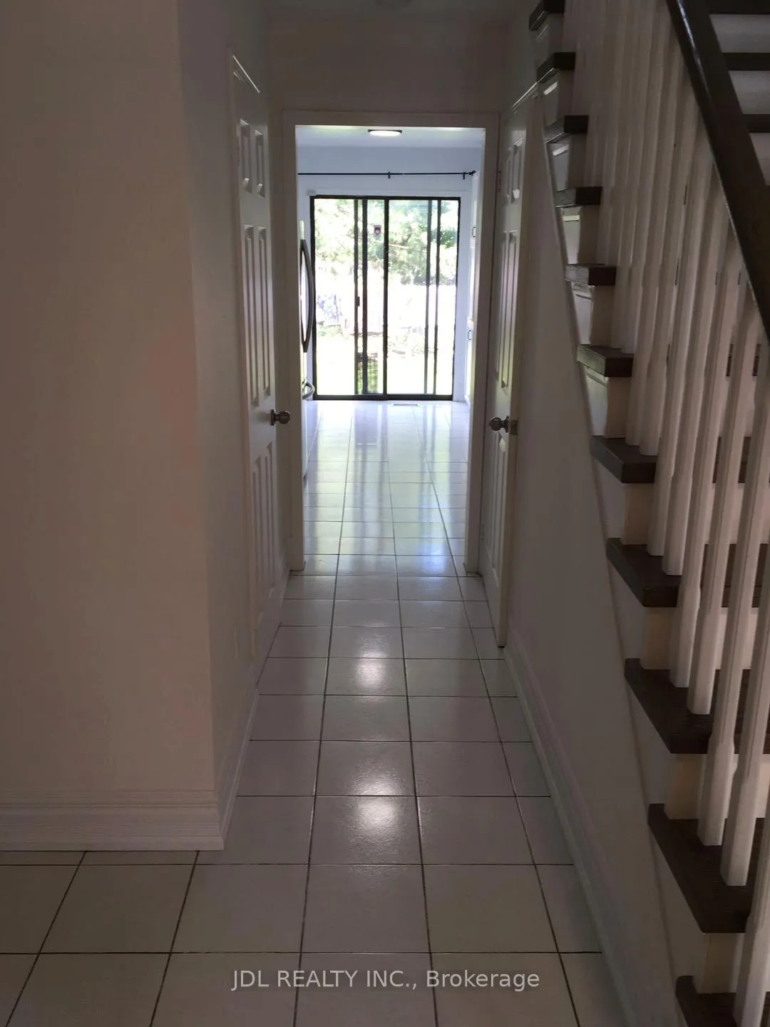 Photo 2 of 2 Laguna Crescent, Markham, Middlefield — HOMEH