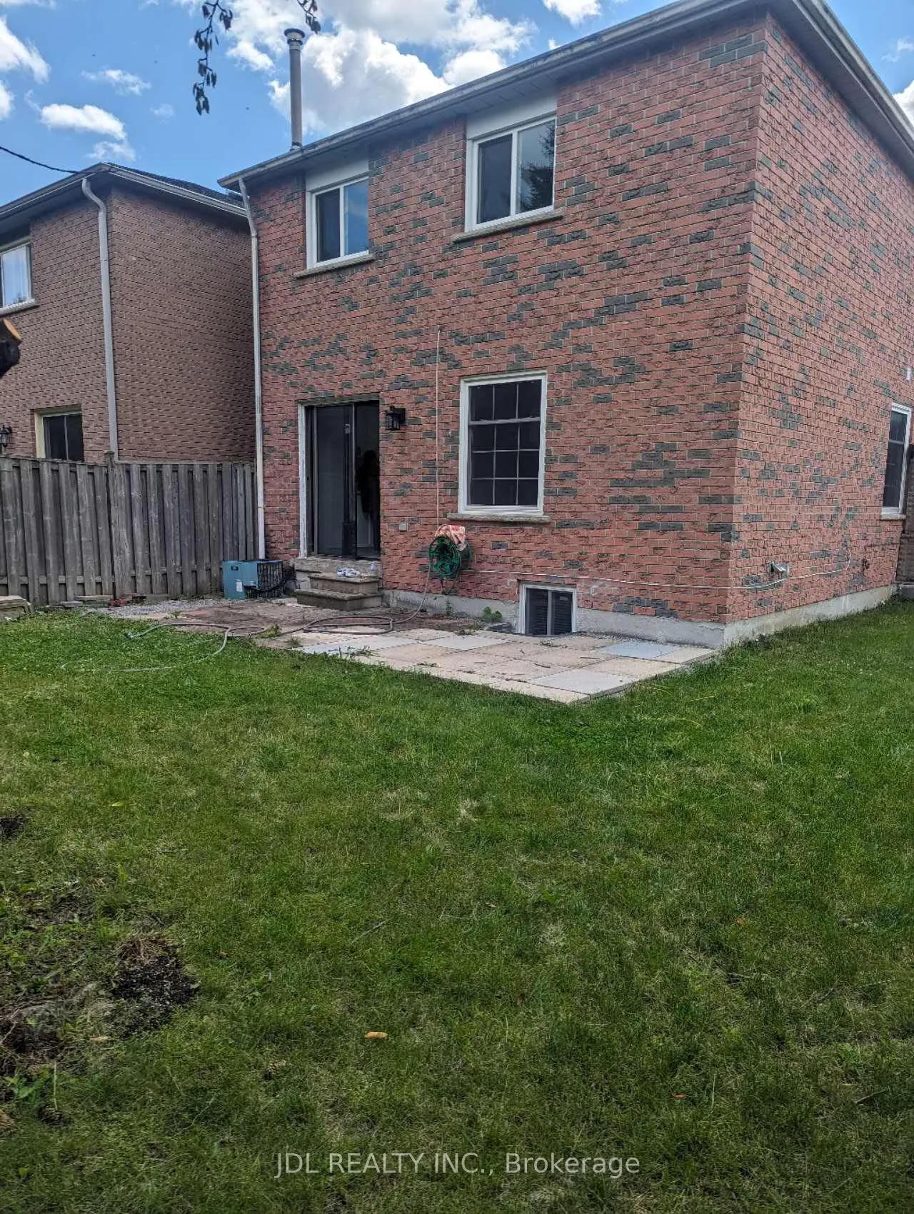 Photo 12 of 2 Laguna Crescent, Markham, Middlefield — HOMEH