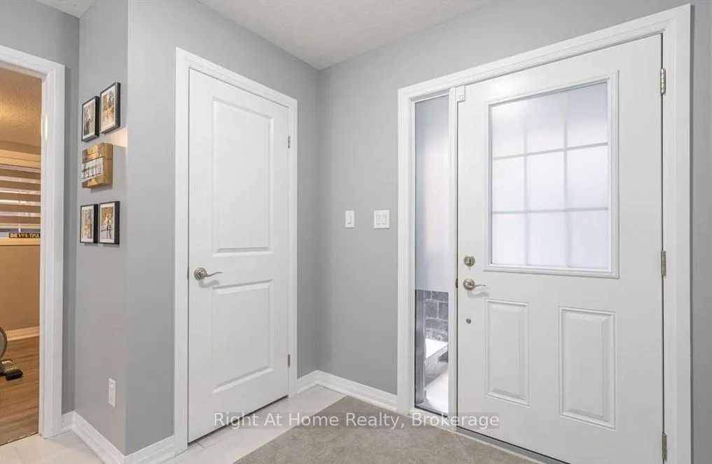 Photo 7 of 11 Ridgemount Street, Kitchener — HOMEH