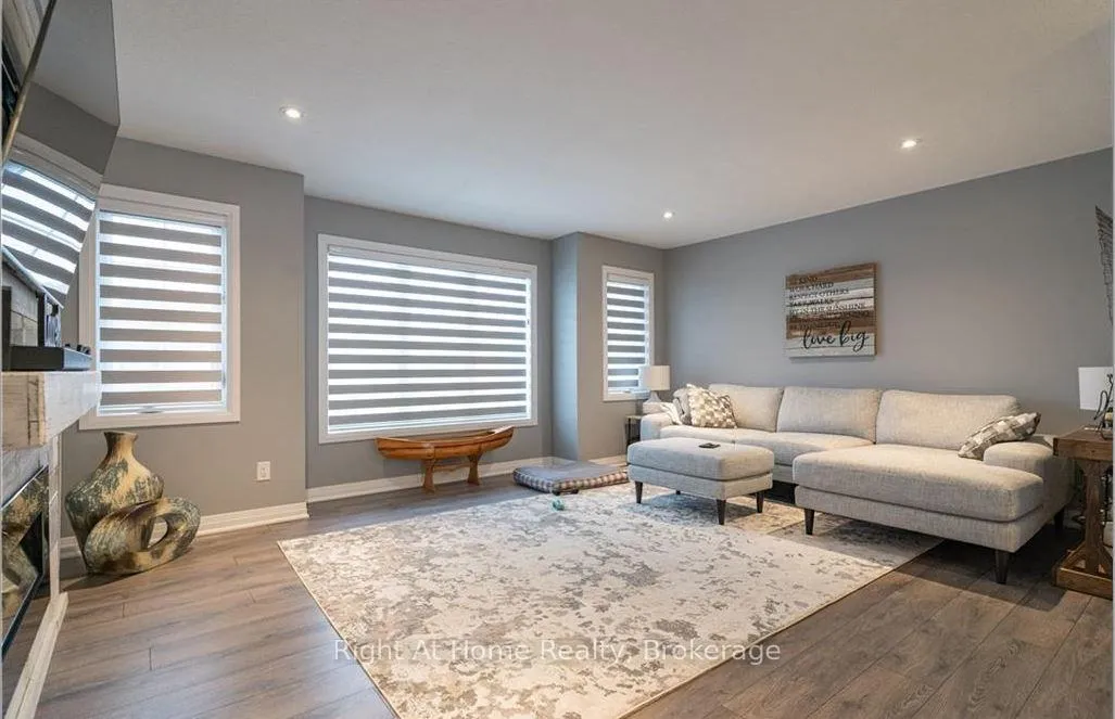 Photo 11 of 11 Ridgemount Street, Kitchener — HOMEH