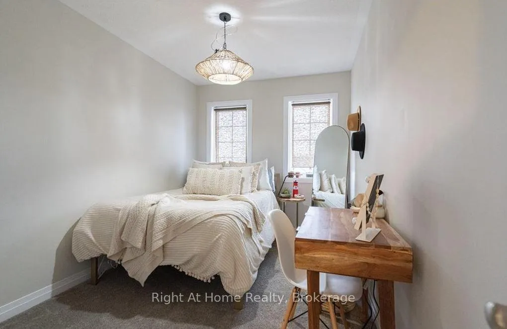 Photo 23 of 11 Ridgemount Street, Kitchener — HOMEH