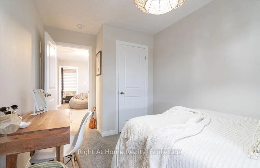 Photo 24 of 11 Ridgemount Street, Kitchener — HOMEH