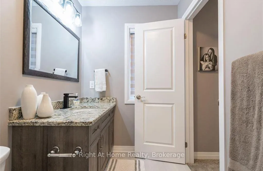 Photo 31 of 11 Ridgemount Street, Kitchener — HOMEH