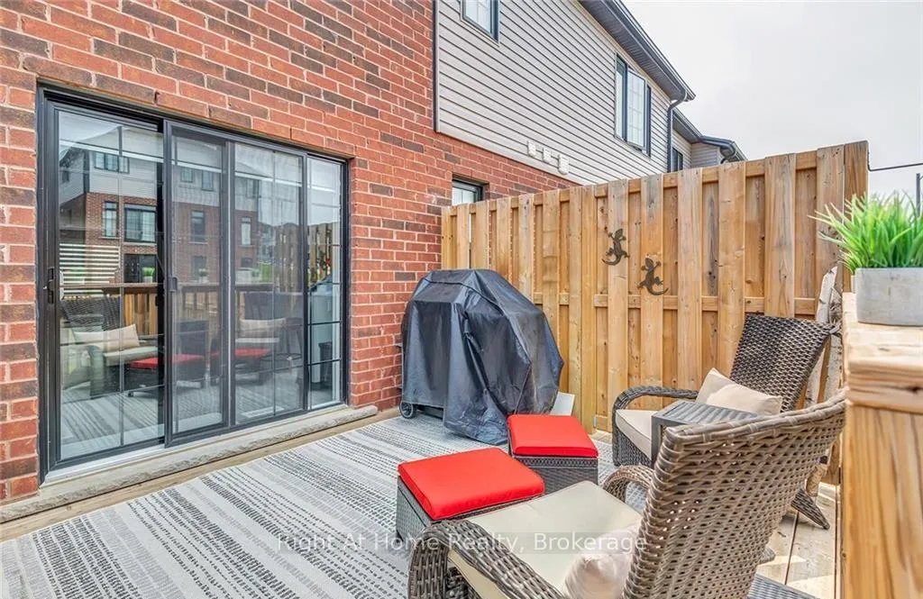 Photo 34 of 11 Ridgemount Street, Kitchener — HOMEH