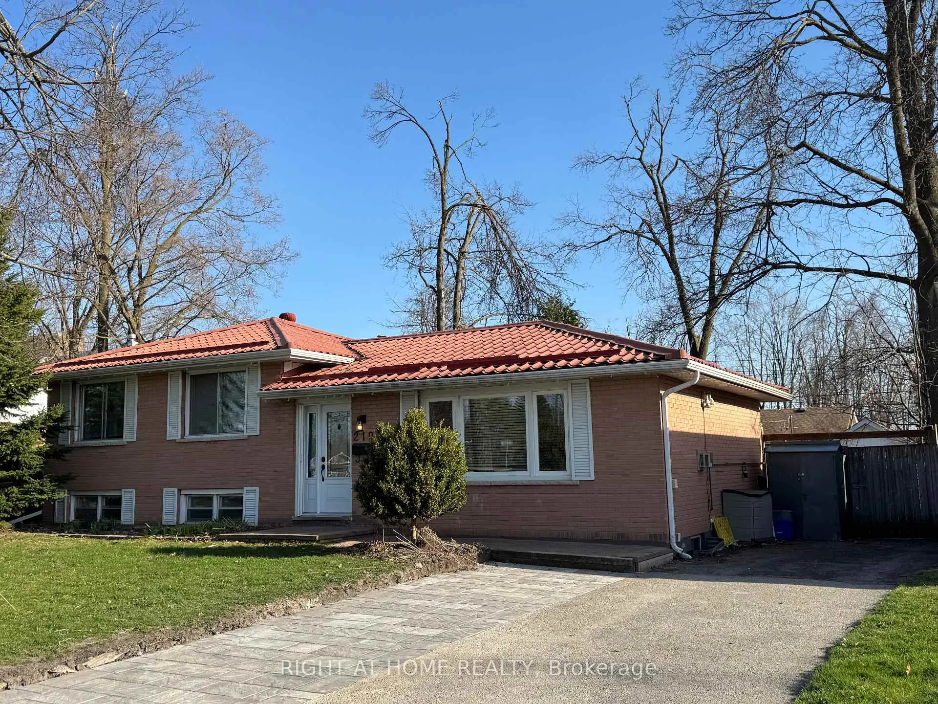 Photo 1 of 219 Steel Street, Barrie, Codrington — HOMEH