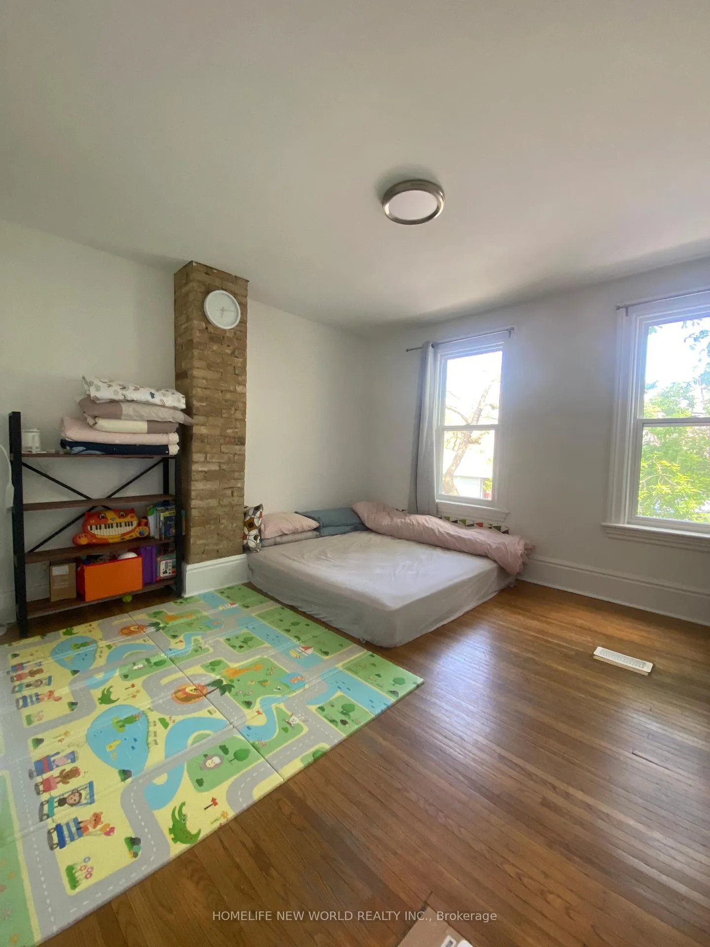 Photo 5 of 320 Robert Street, Toronto, University — HOMEH